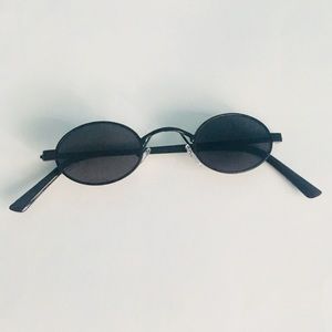 Jet Black 90s Small Oval Sunglasses